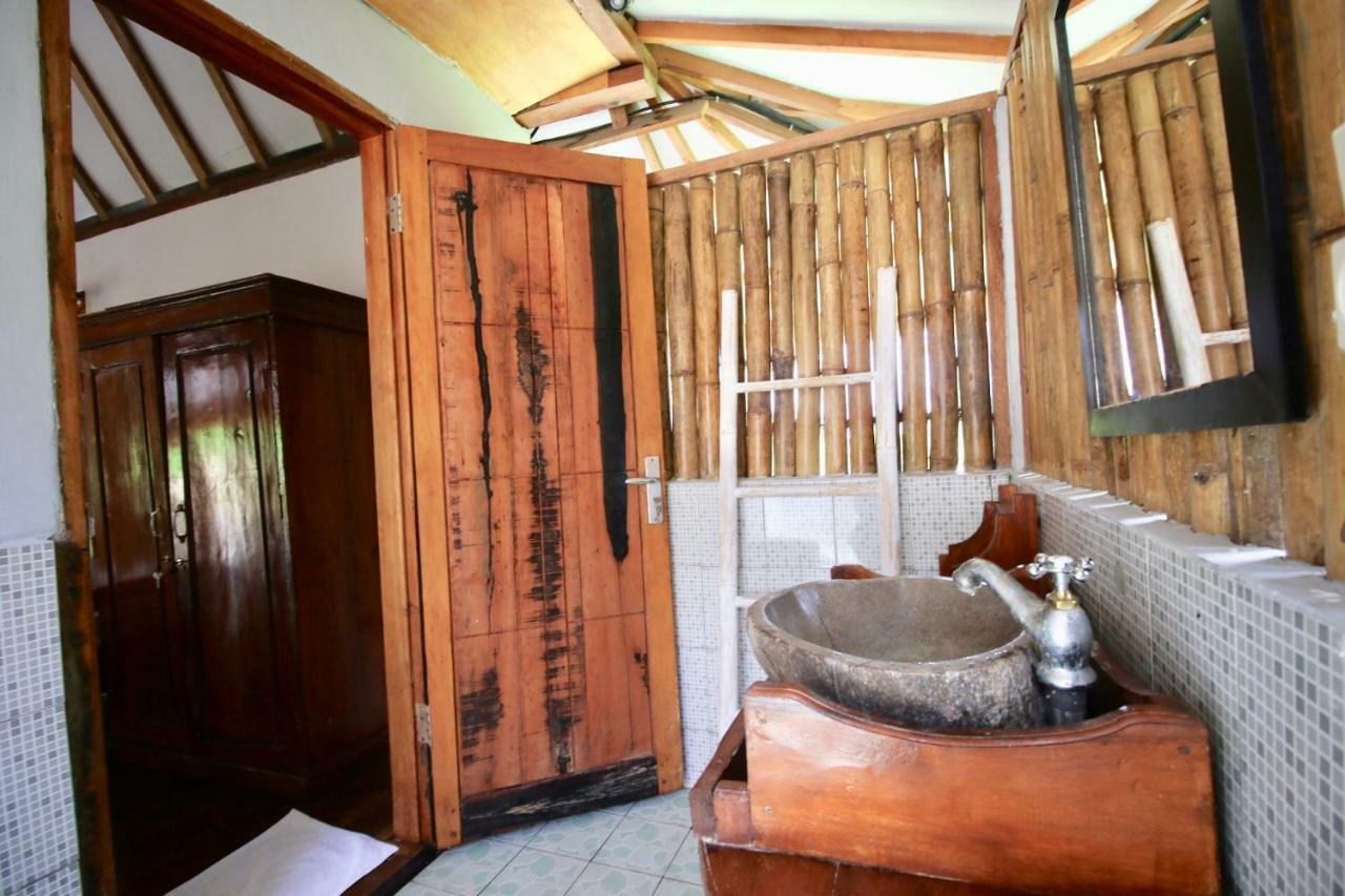 El Jardin De Shambala Hotel Gili Air Exterior photo